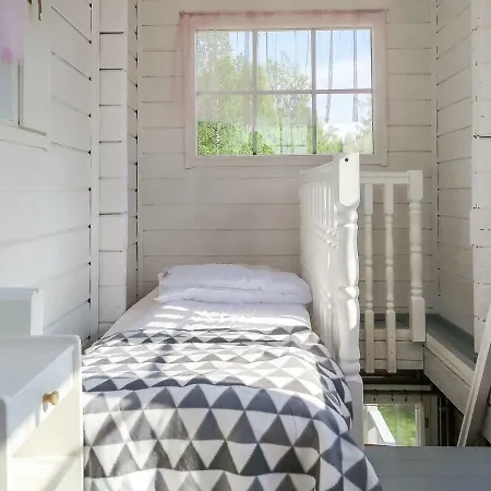 Loma-asunnot Holiday Home Rantapa¤A¤Skyla¤ 2 *
